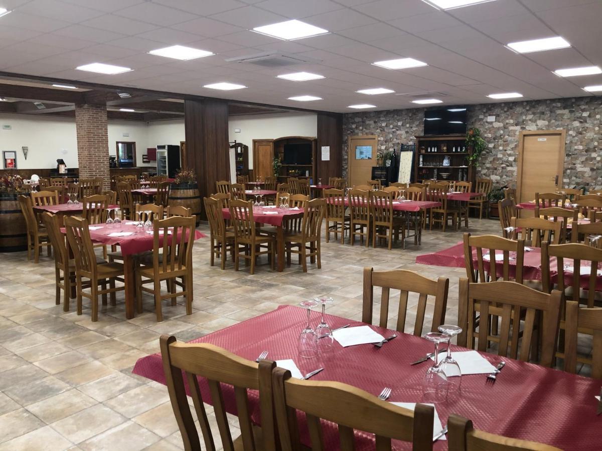 Area De Servicio Los Cerrillos Peraleda de la Mata Eksteriør billede